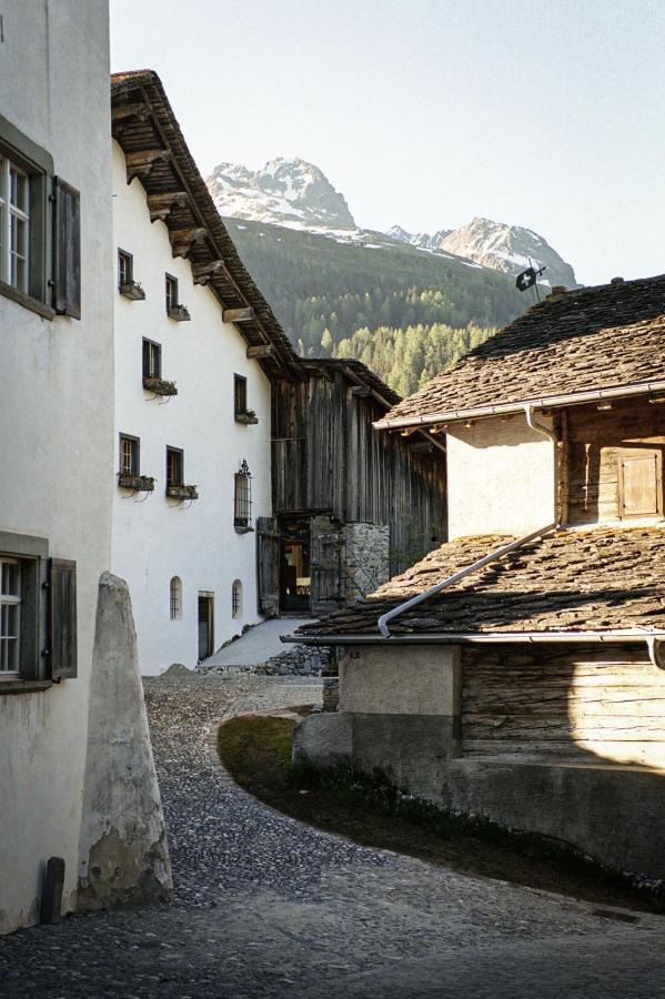 Hotel Weiss Kreuz Splügen Exterior foto